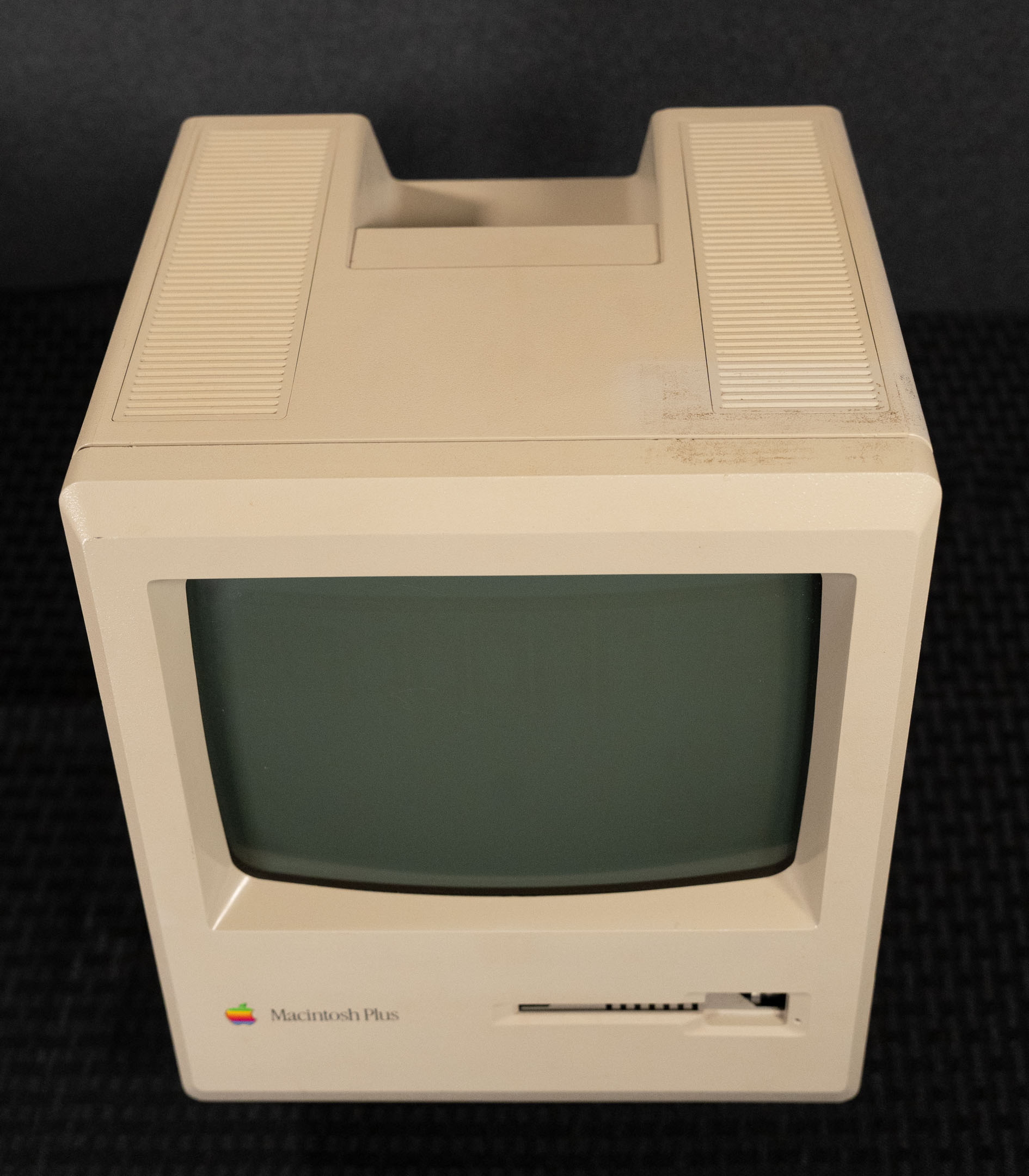 Mac_Plus_1_1854.jpg