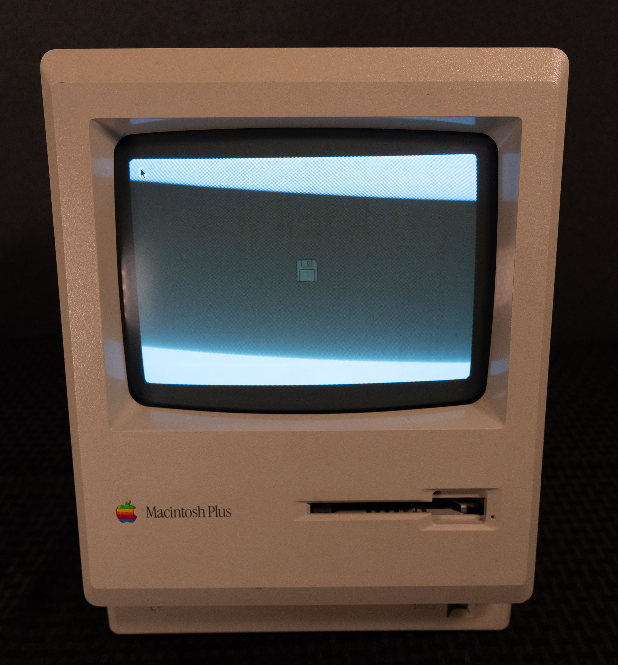 Mac_Plus_1_1857.jpg